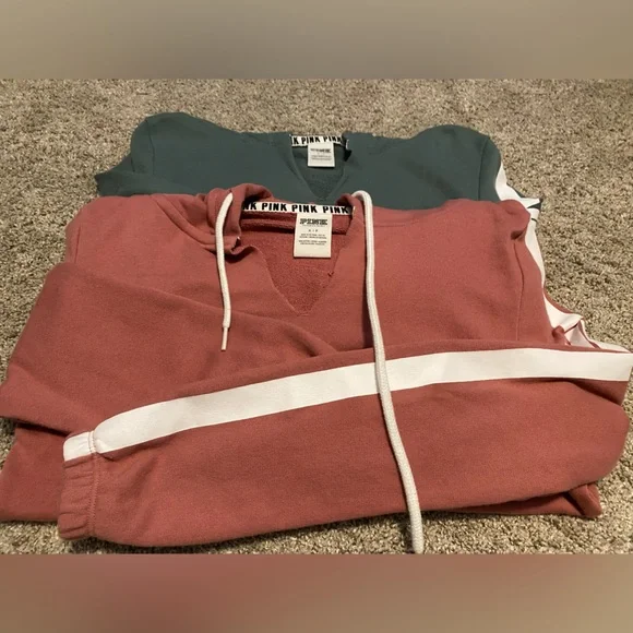 2 VICTORIA SECRET PINK HOODIES!🤩 - Picture 3 of 17